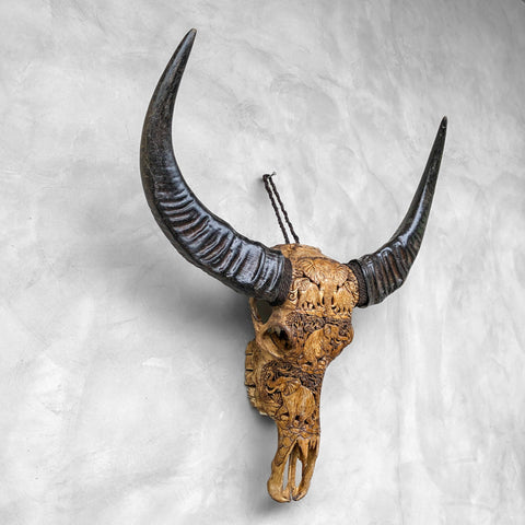 Elefantenherde | Handgeschnitzter Büffelschädel