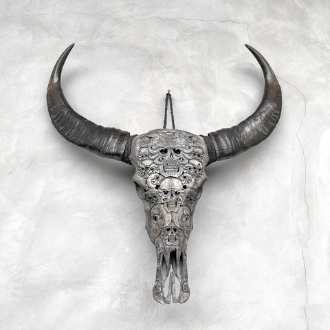 Makaberer Diablo | Handgeschnitzter Büffelschädel