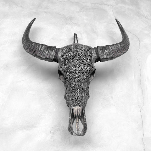 Filigraner Farn | Hand-Carved Buffalo