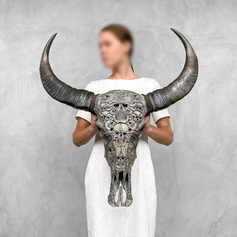 Makaberer Diablo | Handgeschnitzter Büffelschädel