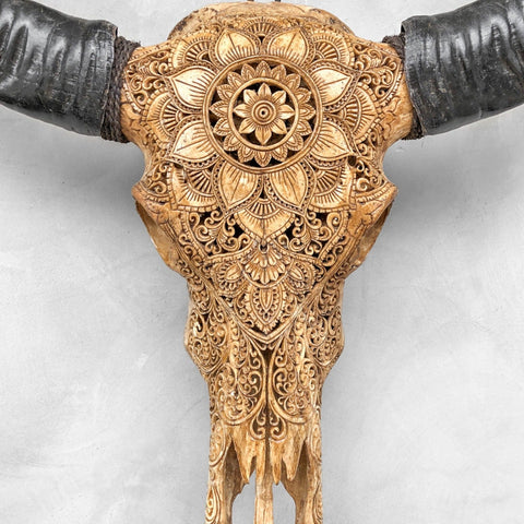 Dreifach-Blumen-Mandala | Handgeschnitzter Büffelschädel