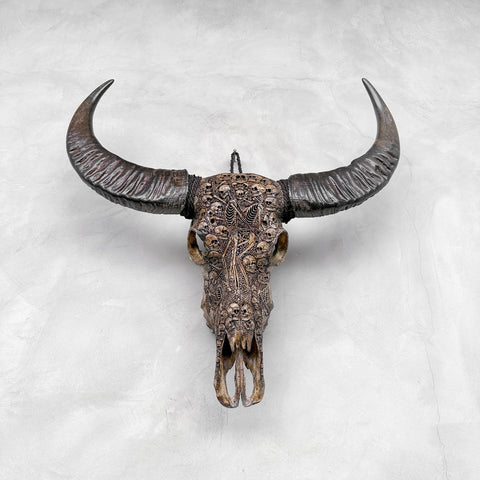 Totenköpfe & Skelette | Handgeschnitzter Büffelschädel